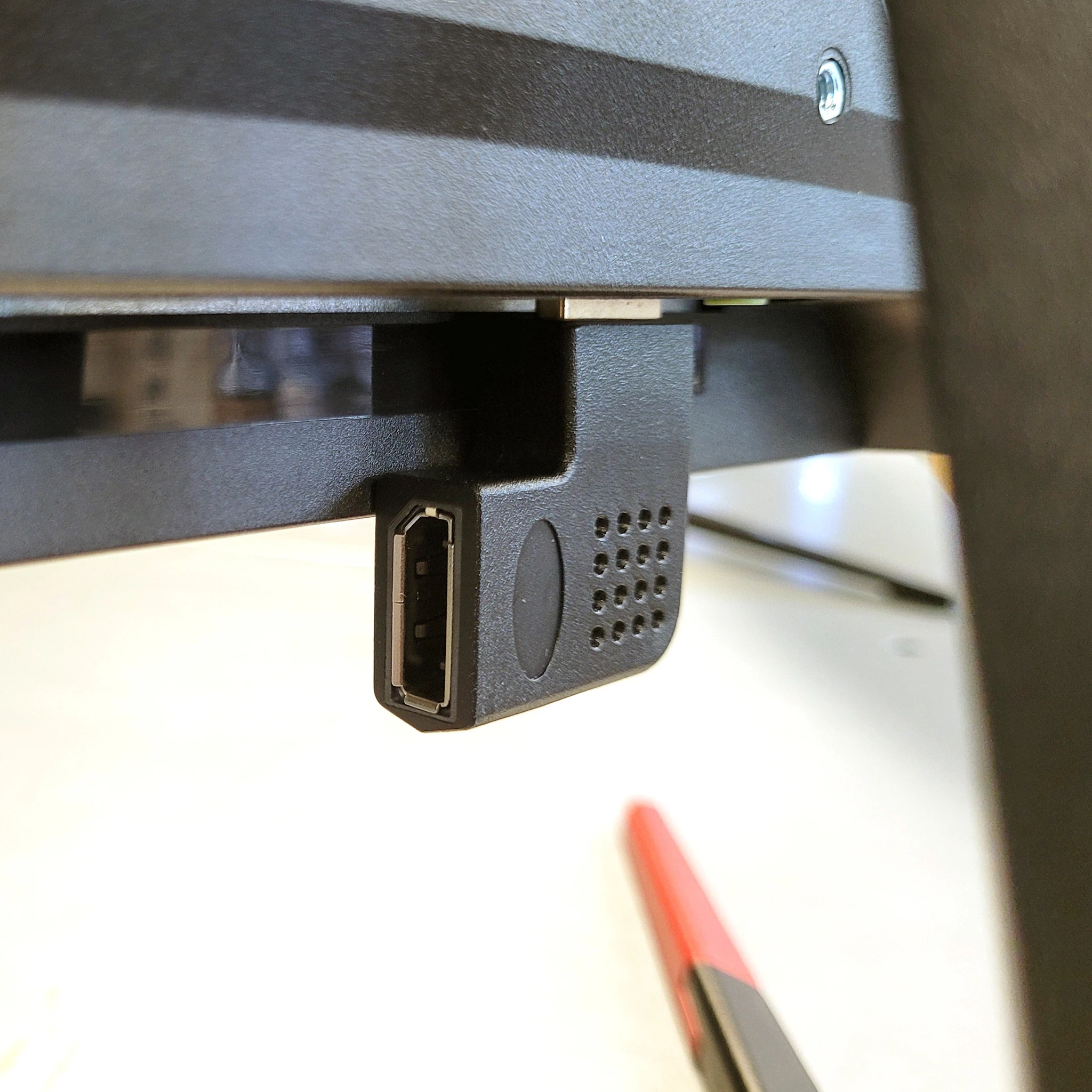 Gigacord DisplayPort Flat Right Angled 90 Degree Adapter Male/Female 4K - Image 5